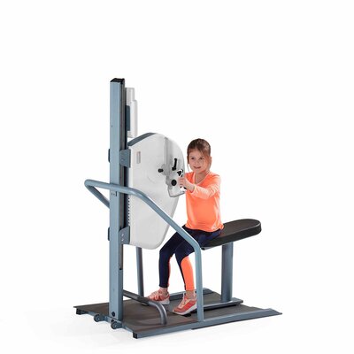 motion body 900 <p>Der weite Verstellweg von 40 cm ermöglicht das Training auch für Kinder ab 1,35 cm.</p>
